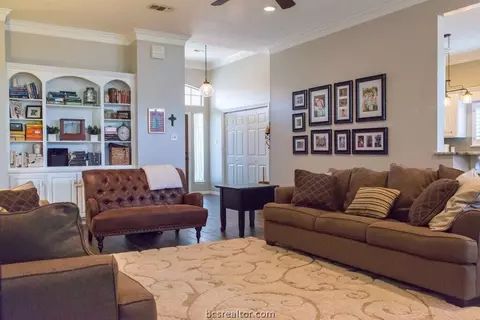 2107 Williams Way, Bryan, TX 77808 photo 4