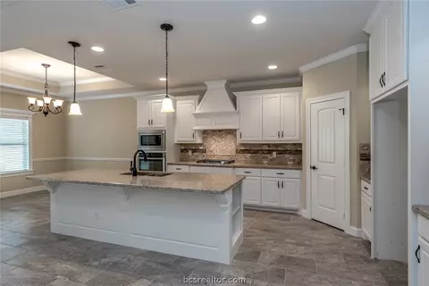 3032 Embers Loop, Bryan, TX 77808 photo 6