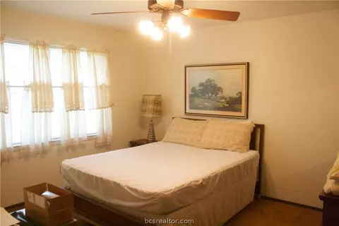 208 E 15th St, Cameron, TX 76520 photo 10