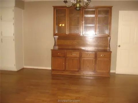 4717 Williamsburg Dr, Bryan, TX 77802 photo 11