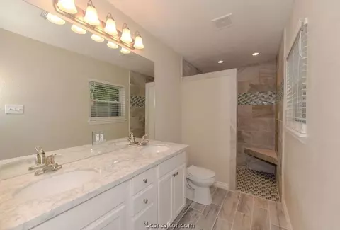 1113 E 27th St, Bryan, TX 77803 photo 14