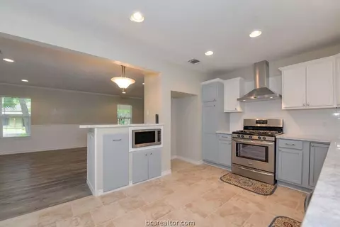 1113 E 27th St, Bryan, TX 77803 photo 11