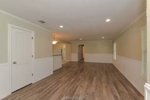 1113 E 27th St, Bryan, TX 77803 photo 9