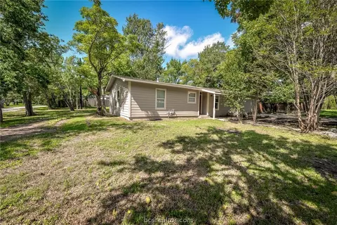 1113 E 27th St, Bryan, TX 77803 photo 4