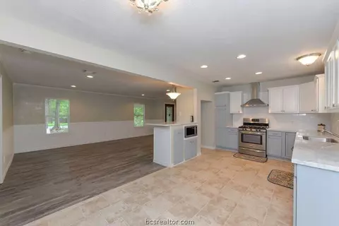1113 E 27th St, Bryan, TX 77803 photo 12