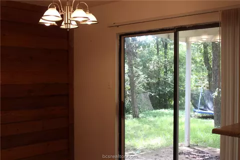 2914 Forest Bnd, Bryan, TX 77801 photo 5