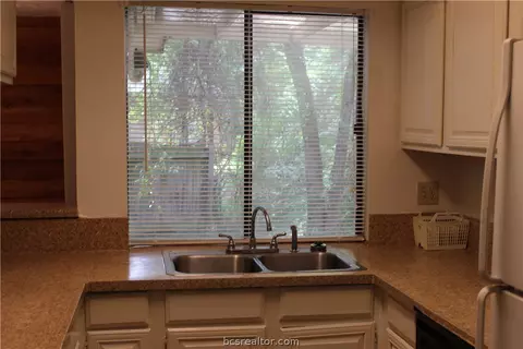 2914 Forest Bnd, Bryan, TX 77801 photo 8