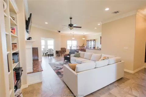 2913 Ascot Ct, Bryan, TX 77808 photo 5