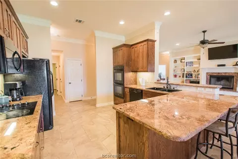 2913 Ascot Ct, Bryan, TX 77808 photo 9