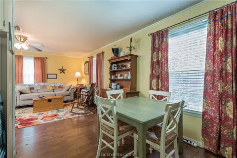 721 E 27th St, Bryan, TX 77803 photo 8