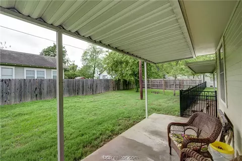 721 E 27th St, Bryan, TX 77803 photo 14