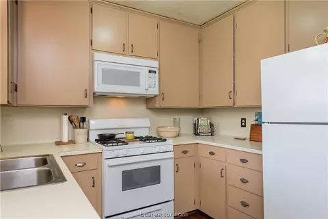 721 E 27th St, Bryan, TX 77803 photo 10