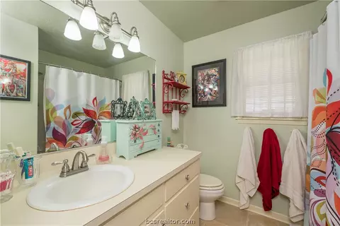 721 E 27th St, Bryan, TX 77803 photo 12