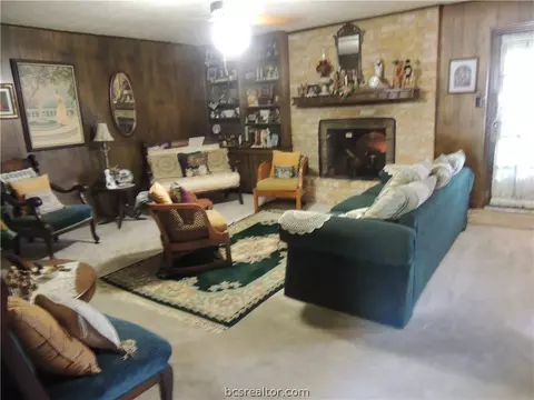 2809 Hillside Dr, Bryan, TX 77802 photo 2