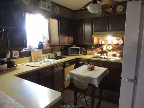 2809 Hillside Dr, Bryan, TX 77802 photo 5