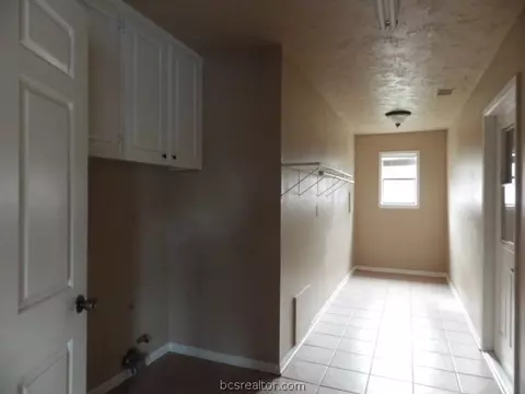2319 Windsor Dr, Bryan, TX 77802 photo 5
