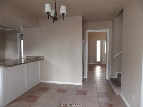 2319 Windsor Dr, Bryan, TX 77802 photo 6