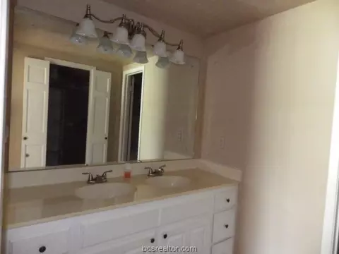 2319 Windsor Dr, Bryan, TX 77802 photo 14