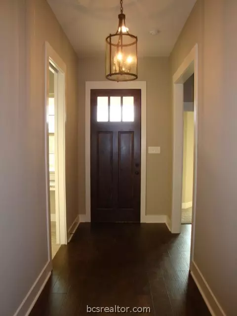 3521 Foxcroft Path, Bryan, TX 77808 photo 2