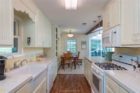 6088 Hare Ln, Bryan, TX 77808 photo 7
