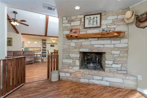 6088 Hare Ln, Bryan, TX 77808 photo 13