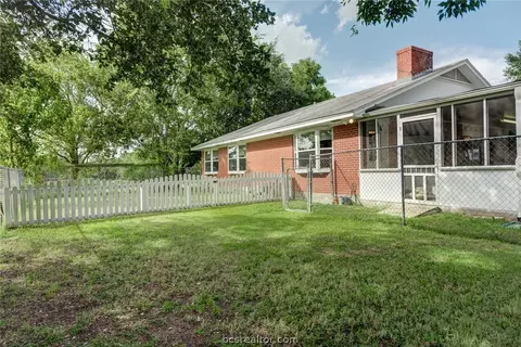 6088 Hare Ln, Bryan, TX 77808 photo 2