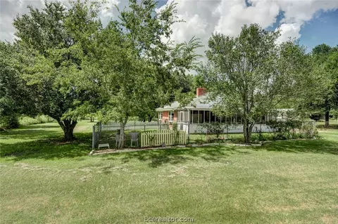 6088 Hare Ln, Bryan, TX 77808 photo 4