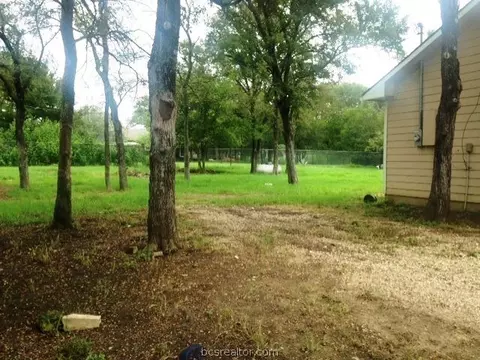 5880 Benchley Dr, Bryan, TX 77807 photo 4