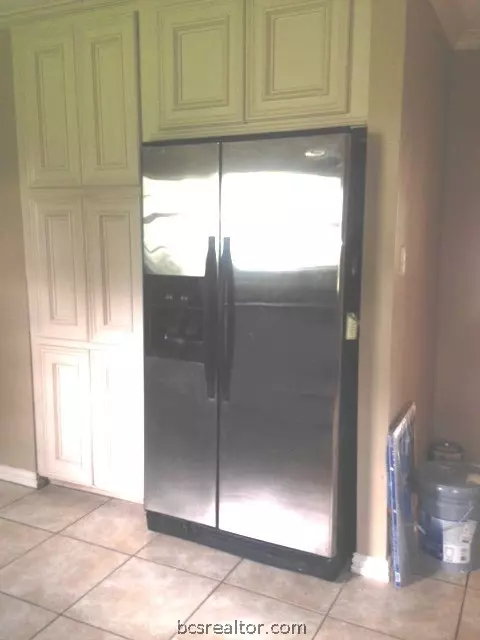 5880 Benchley Dr, Bryan, TX 77807 photo 9