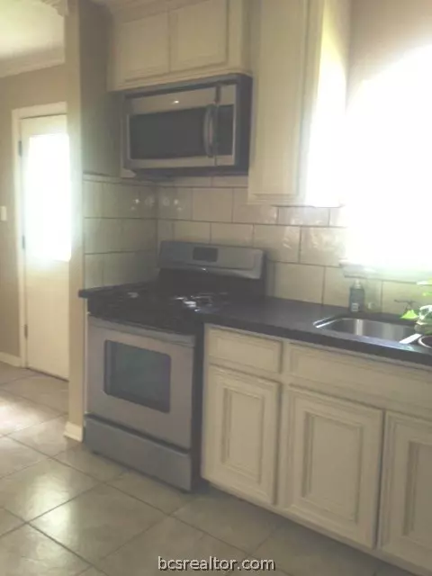 5880 Benchley Dr, Bryan, TX 77807 photo 10
