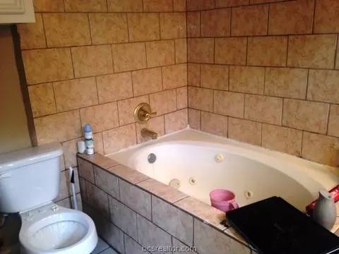 5880 Benchley Dr, Bryan, TX 77807 photo 13