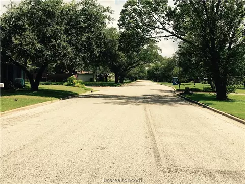 1206 E 31st St, Bryan, TX 77802 photo 13
