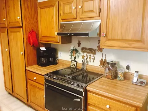 1206 E 31st St, Bryan, TX 77802 photo 5