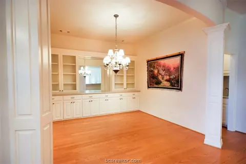 5002 Fairfield Ct, Bryan, TX 77802 photo 10