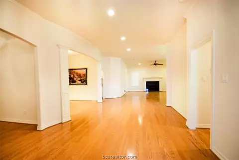 5002 Fairfield Ct, Bryan, TX 77802 photo 7