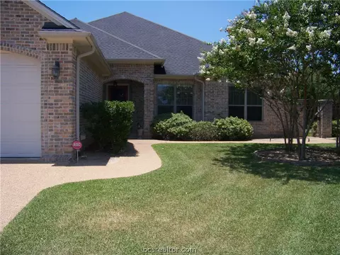 5002 Fairfield Ct, Bryan, TX 77802 photo 1
