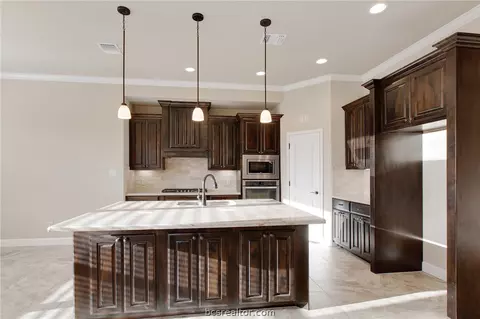 3528 Foxcroft Path, Bryan, TX 77808 photo 7