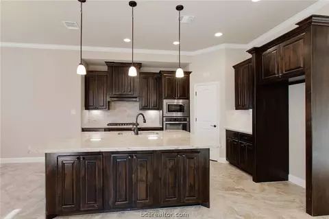 3528 Foxcroft Path, Bryan, TX 77808 photo 8
