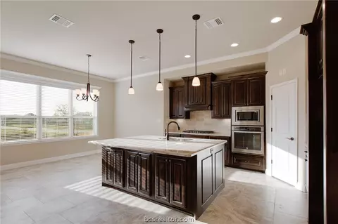 3528 Foxcroft Path, Bryan, TX 77808 photo 6