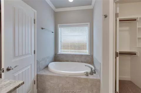3529 Foxcroft Path, Bryan, TX 77808 photo 25