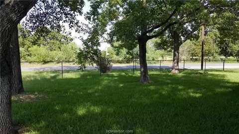 2902 Willhelm Dr, Bryan, TX 77803 photo 3