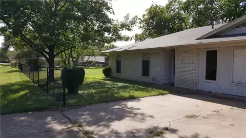 2902 Willhelm Dr, Bryan, TX 77803 photo 1