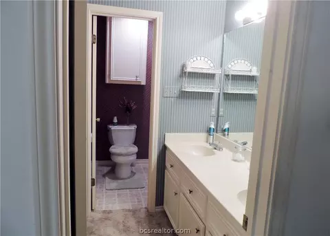 3605 Brighton Dr, Bryan, TX 77802 photo 8