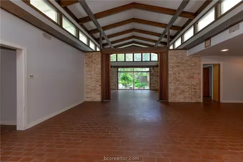2203 Sharon Dr, Bryan, TX 77802 photo 6