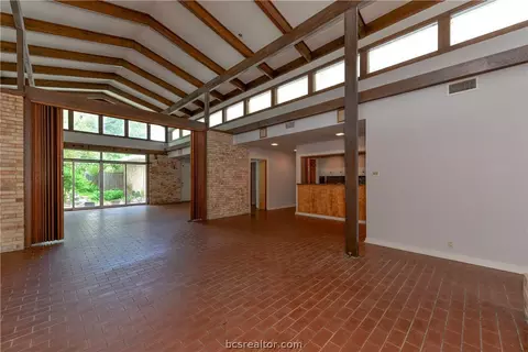 2203 Sharon Dr, Bryan, TX 77802 photo 11