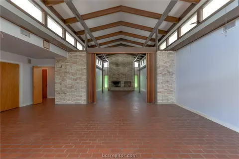 2203 Sharon Dr, Bryan, TX 77802 photo 7