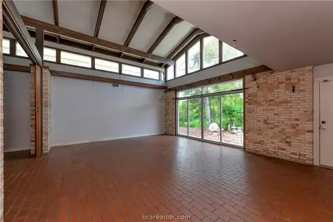 2203 Sharon Dr, Bryan, TX 77802 photo 10