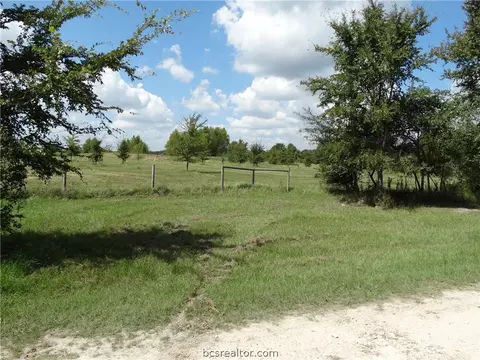 8743 Grassbur Rd, Bryan, TX 77808 photo 11