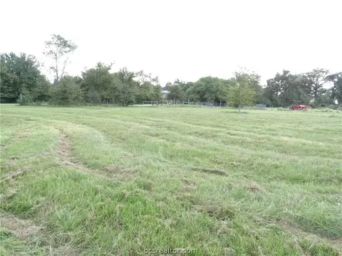 8743 Grassbur Rd, Bryan, TX 77808 photo 6