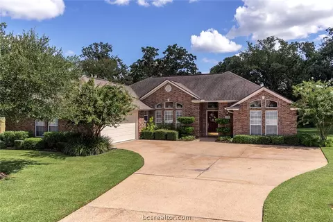 2308 Bastrop Cir, Bryan, TX 77808 photo 1